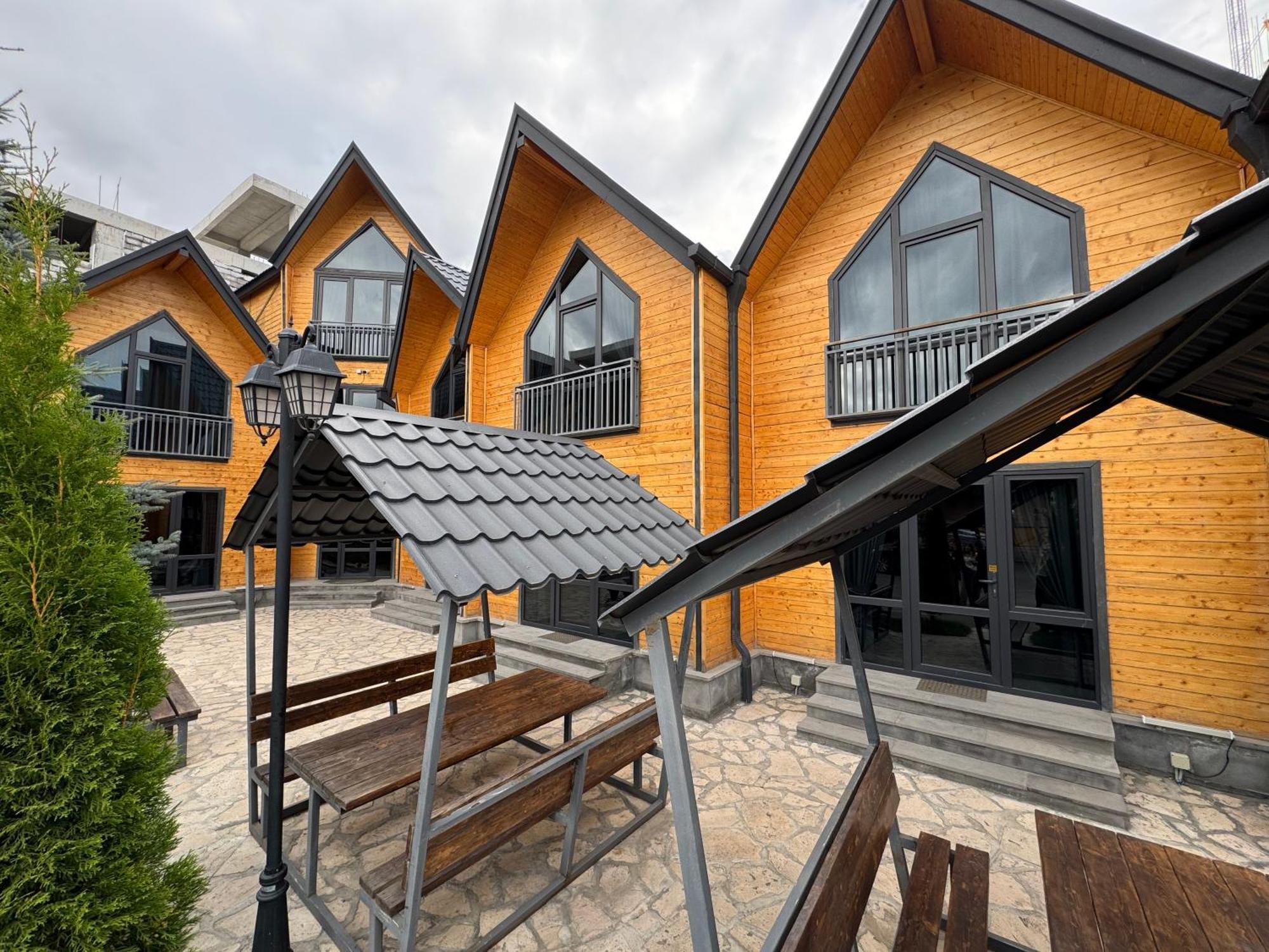 Everest Rest House Tsaghkadzor Exteriör bild