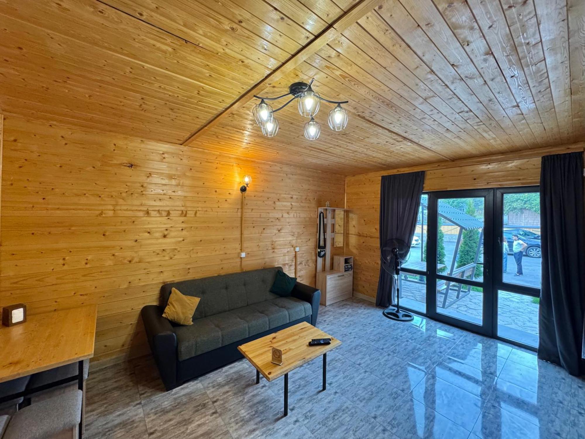 Everest Rest House Tsaghkadzor Exteriör bild
